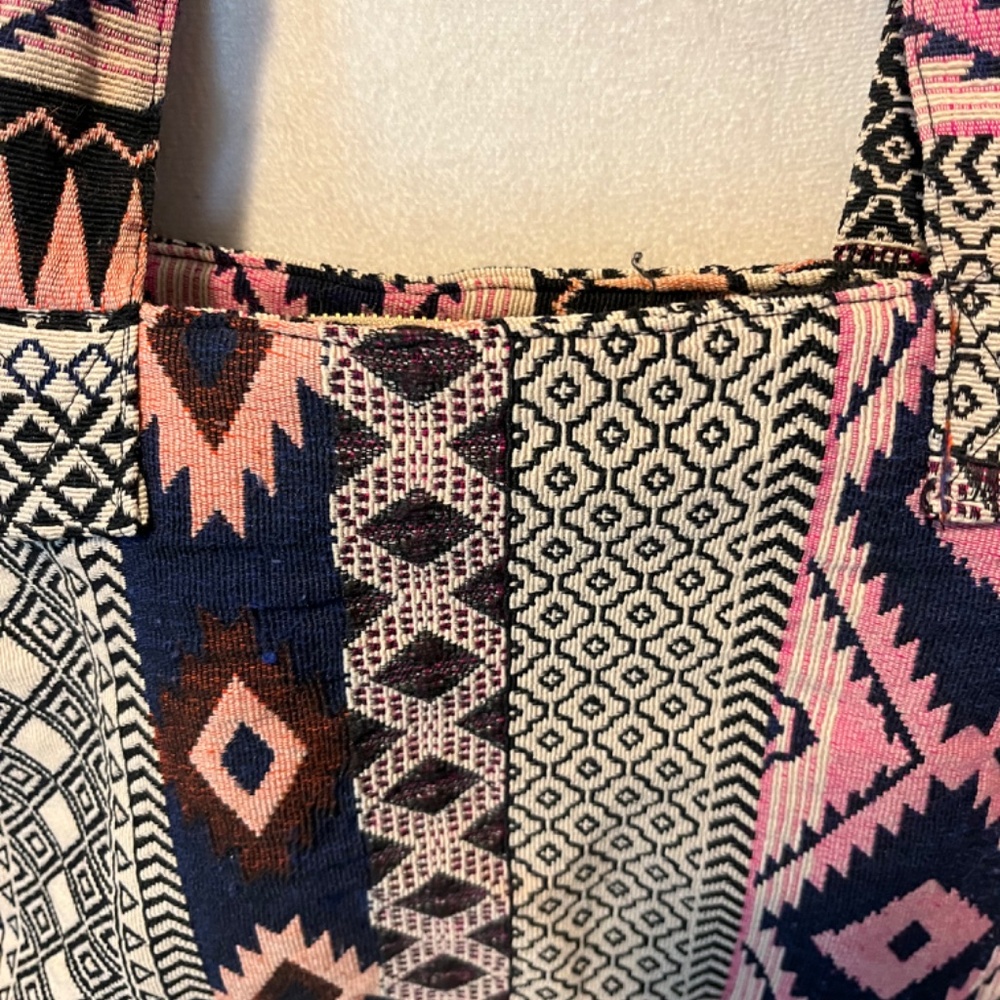 Street Level Multicolor Patterned Tote Bag - Picture 7 of 12